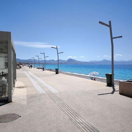 Apartment 50 Meters From The Beach Лоутраки Экстерьер фото
